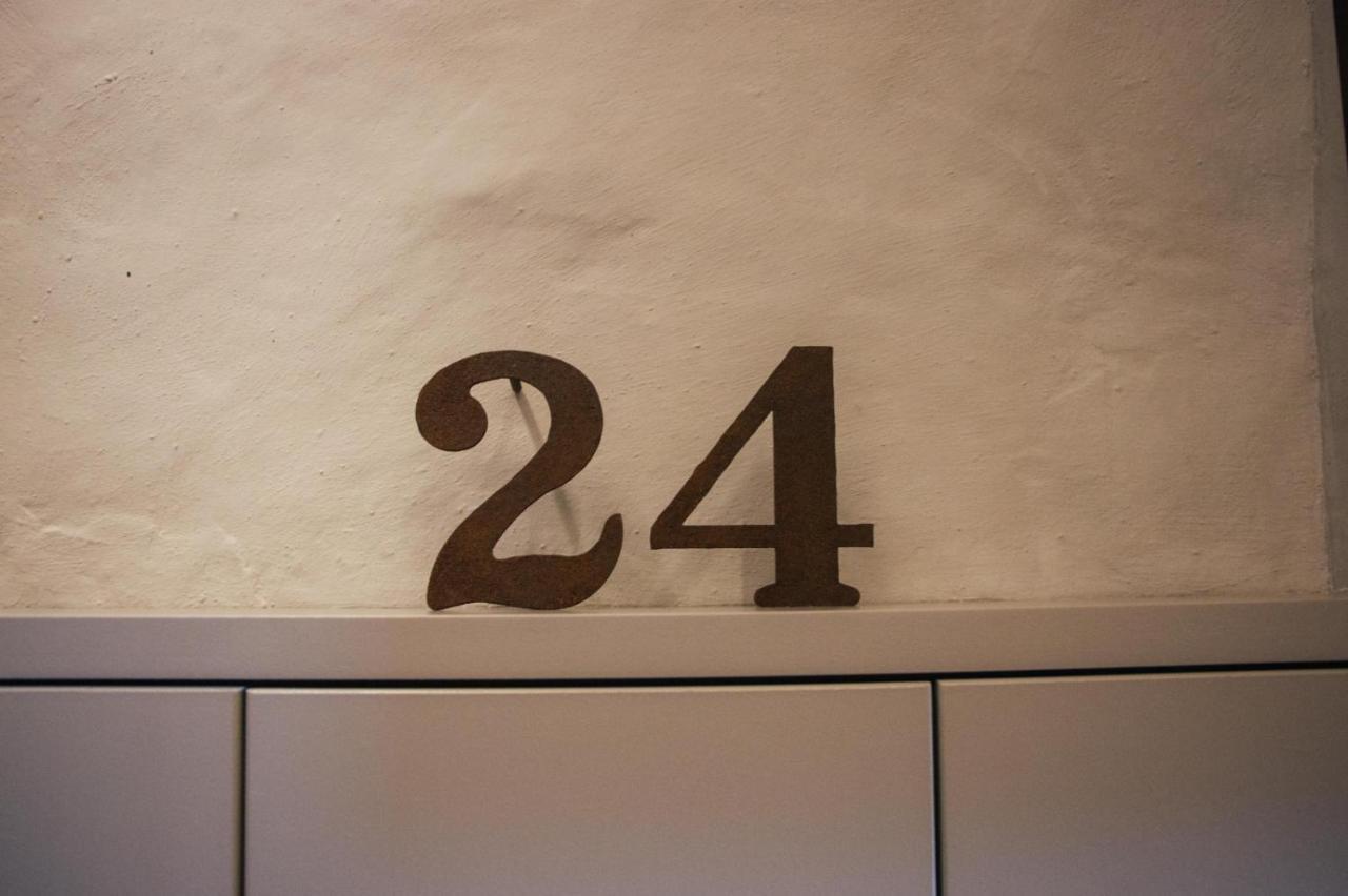 Casa Boutique Nº 24 Apartment Кардона Екстериор снимка